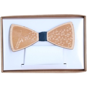 Mucha Drewniana Muzyczna z poszetką